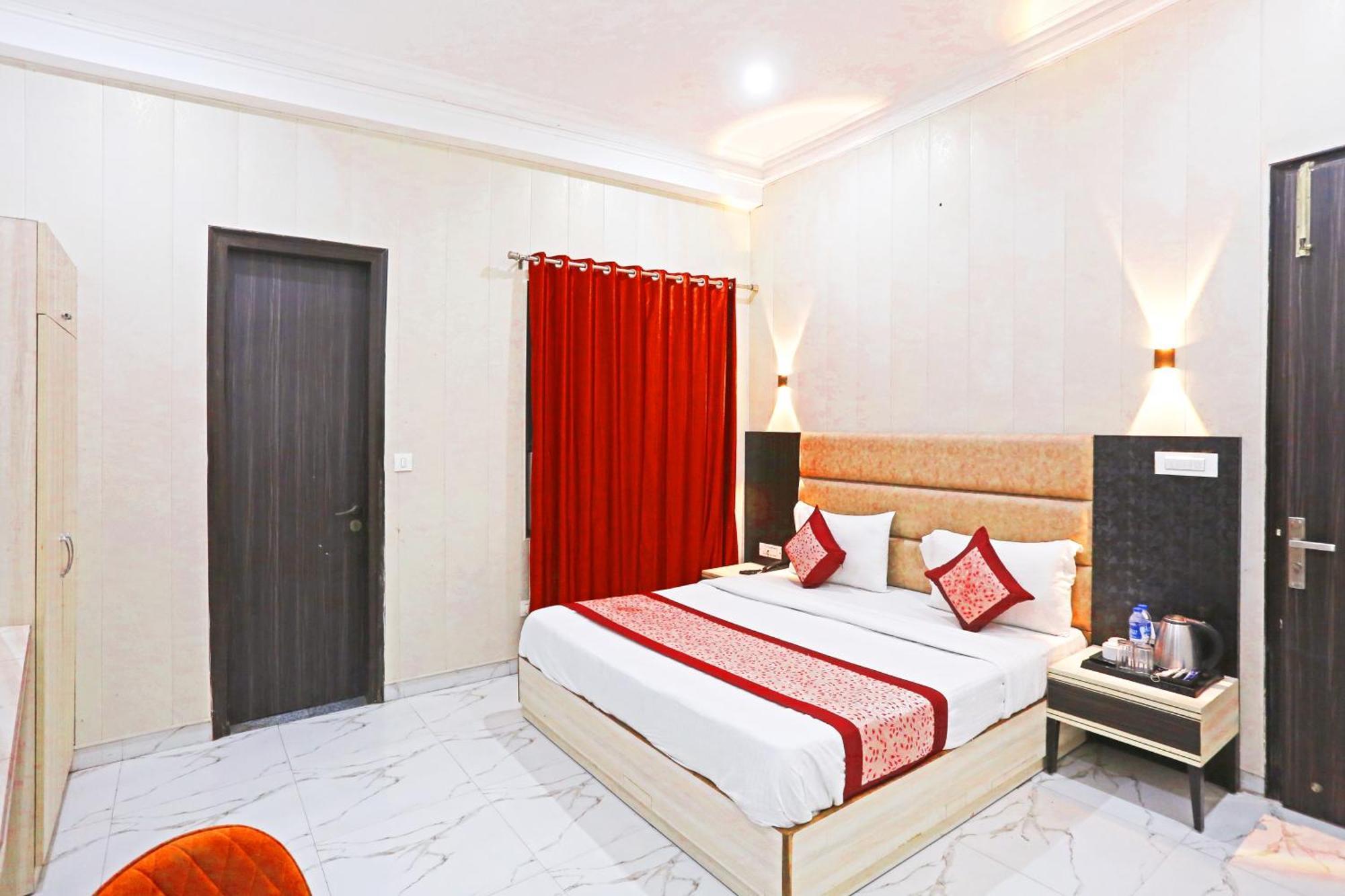 Almora - Near By Delhi International Airport - With Free Airport Pickup And Drop New Delhi