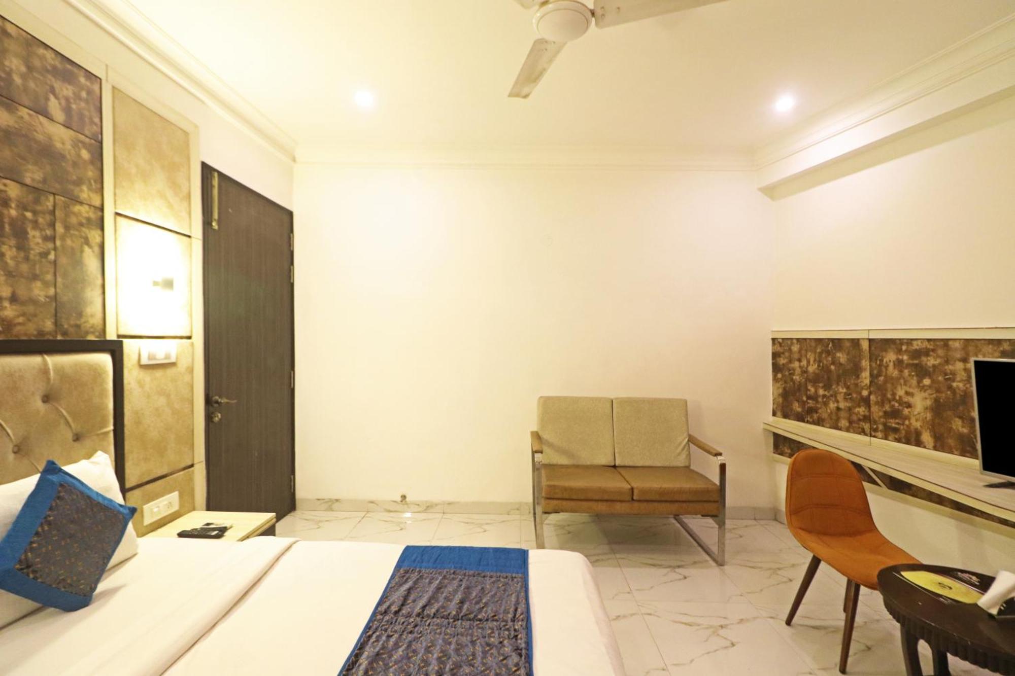 Almora - Near By Delhi International Airport - With Free Airport Pickup And Drop New Delhi